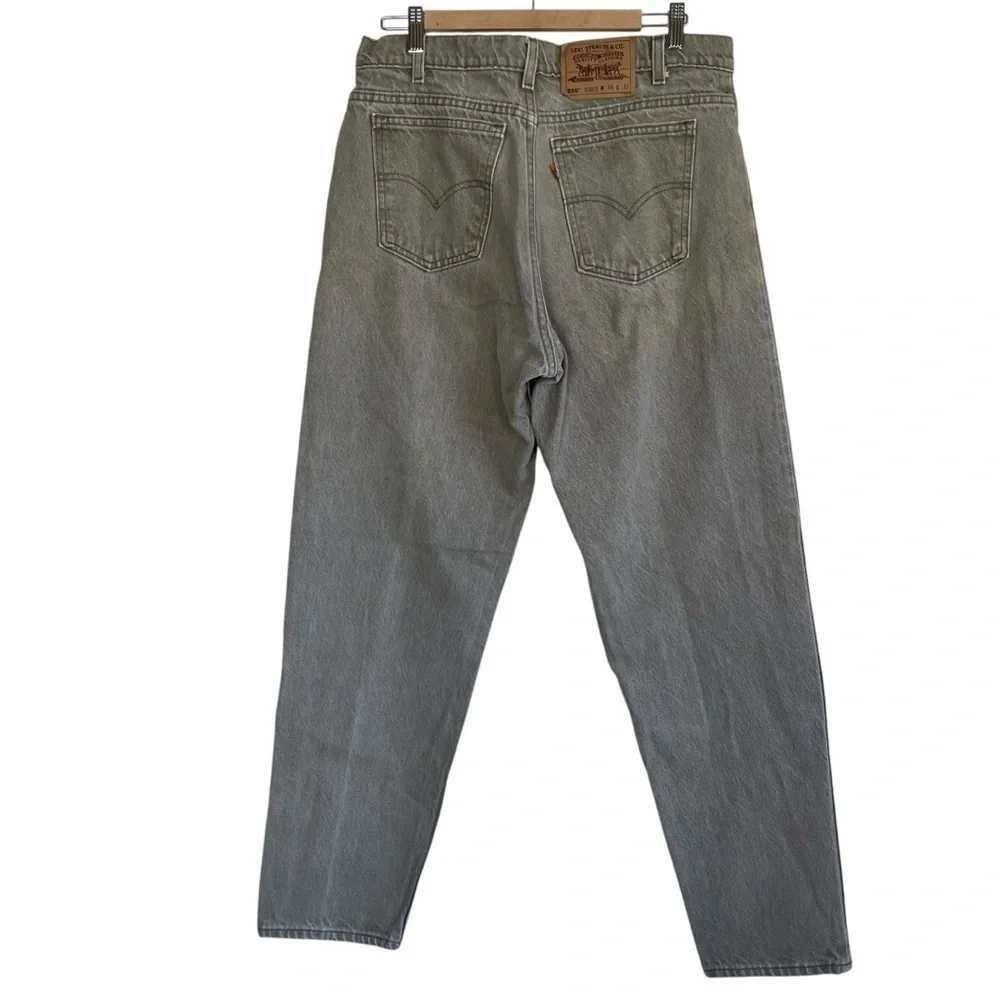 Vintage 90s Levi’s 550 Jeans Relaxed Fit Tapered Leg Faded Green Grey USA 36x32